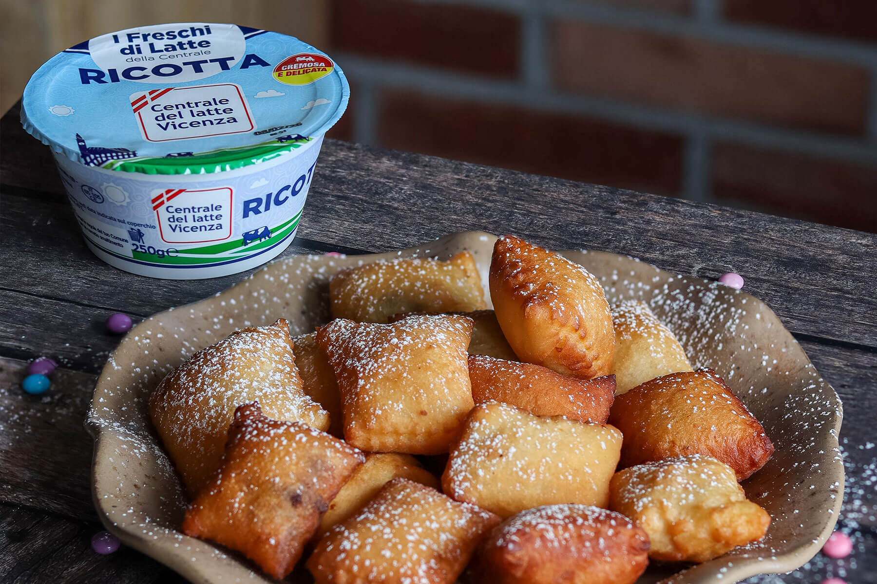 Bugie con ricotta e gocce cioccolato